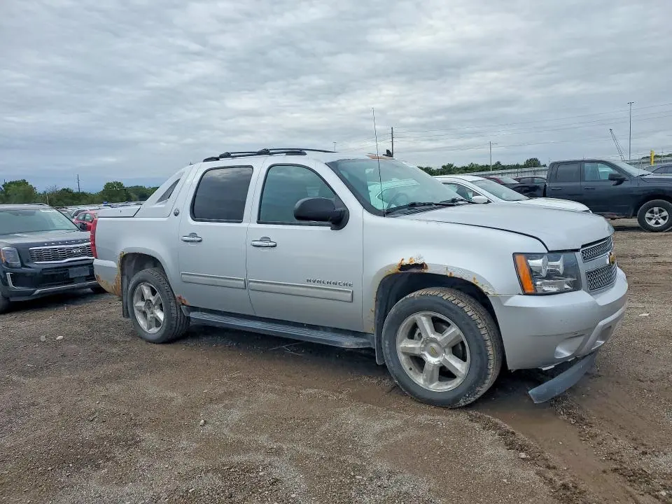 2013 CHEVROLET AVALANCHE LT  