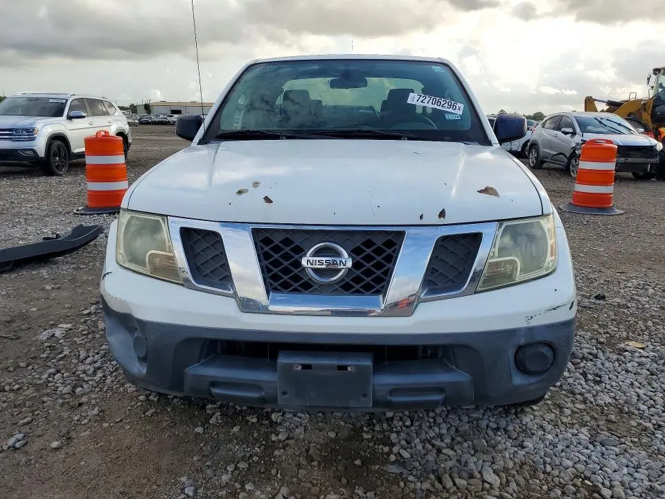 2015 NISSAN FRONTIER S  
