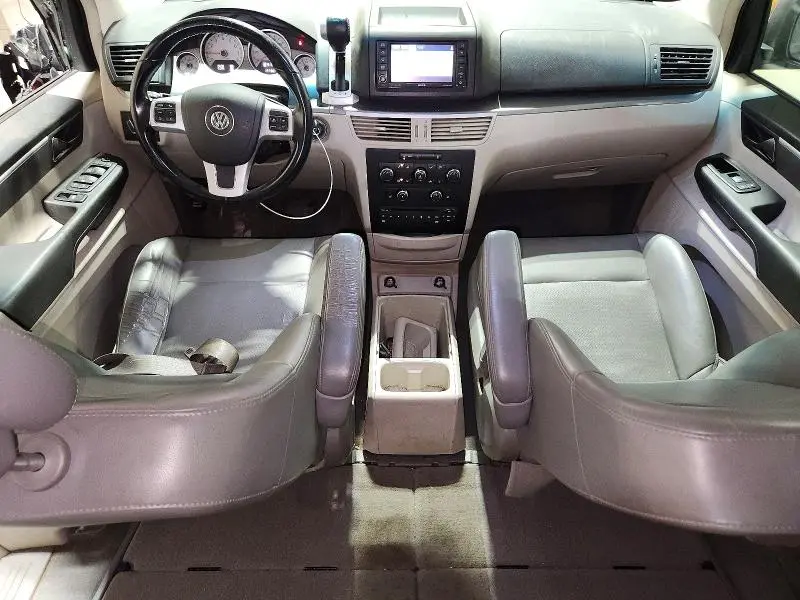 2014 VOLKSWAGEN ROUTAN SE  
