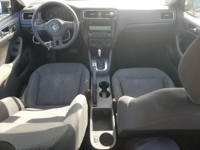 2011 VOLKSWAGEN JETTA BASE  