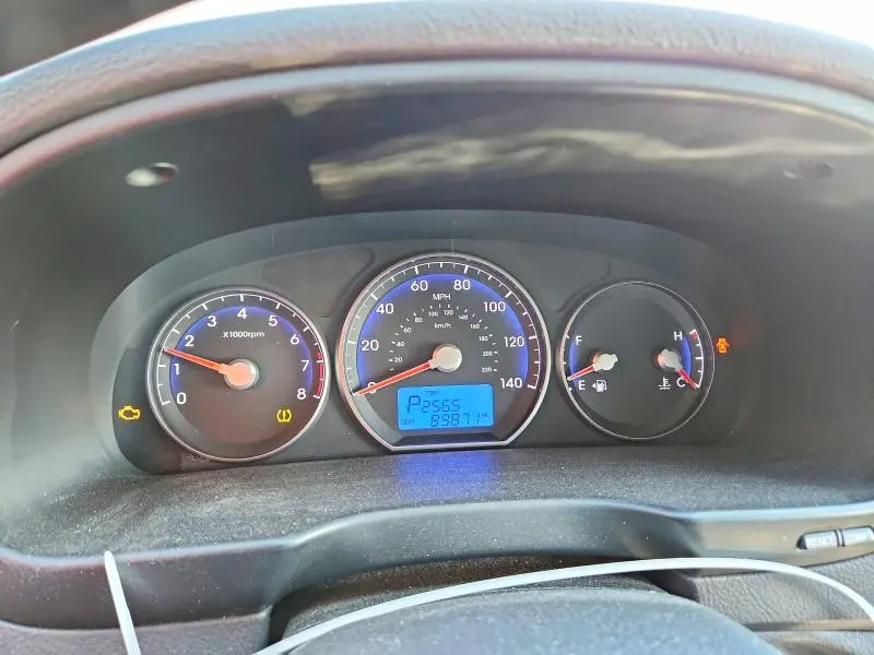 2011 HYUNDAI SANTA FE SE  