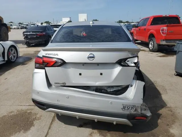 2020 NISSAN VERSA SV  