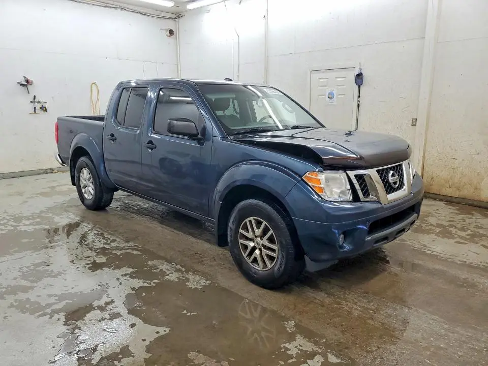 2017 NISSAN FRONTIER SV  