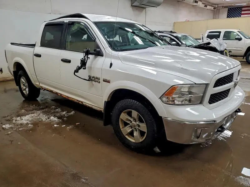 2017 RAM 1500 SLT  