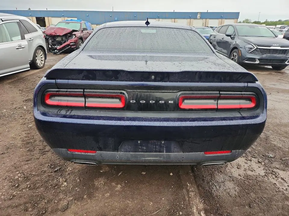 2016 DODGE CHALLENGER SXT  