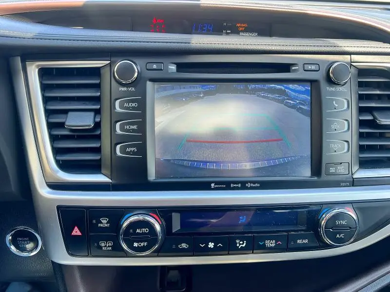 2018 TOYOTA HIGHLANDER XLE  