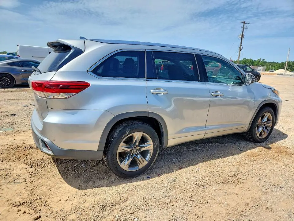 2017 TOYOTA HIGHLANDER LIMITED PLATINUM  
