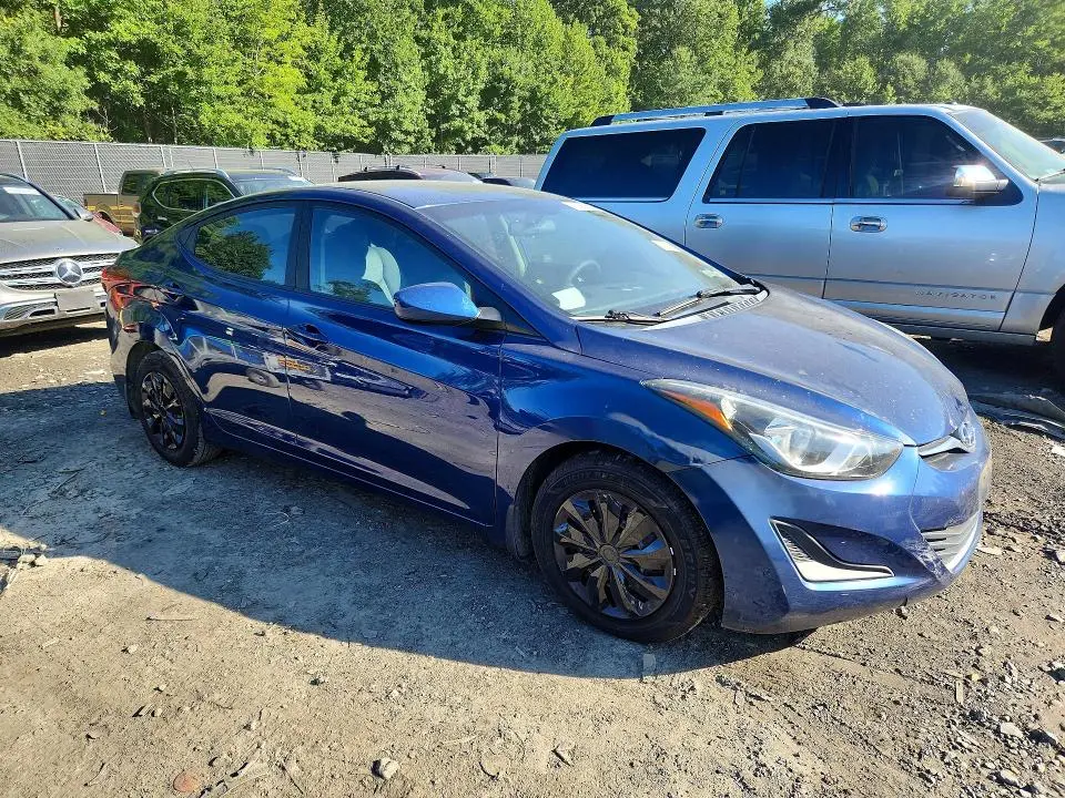 2016 HYUNDAI ELANTRA SE  