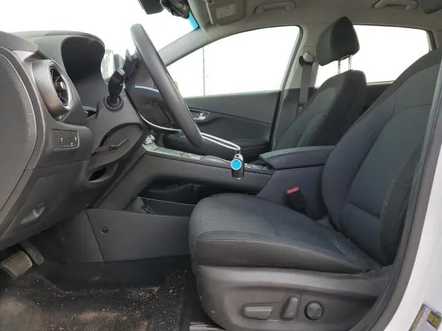 2023 HYUNDAI KONA SE  