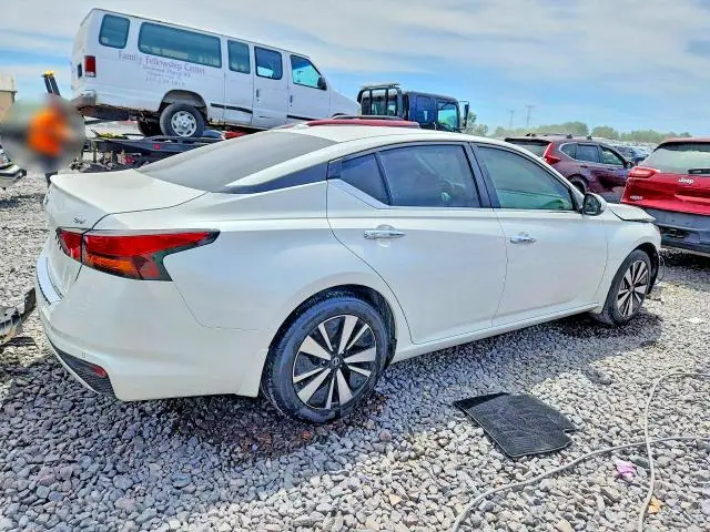 2021 NISSAN ALTIMA SV  