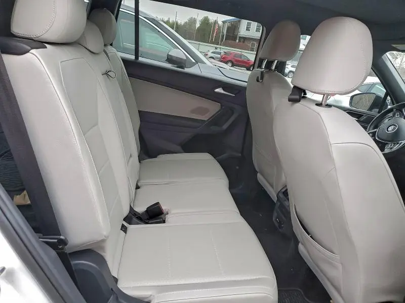 2021 VOLKSWAGEN TIGUAN SE  