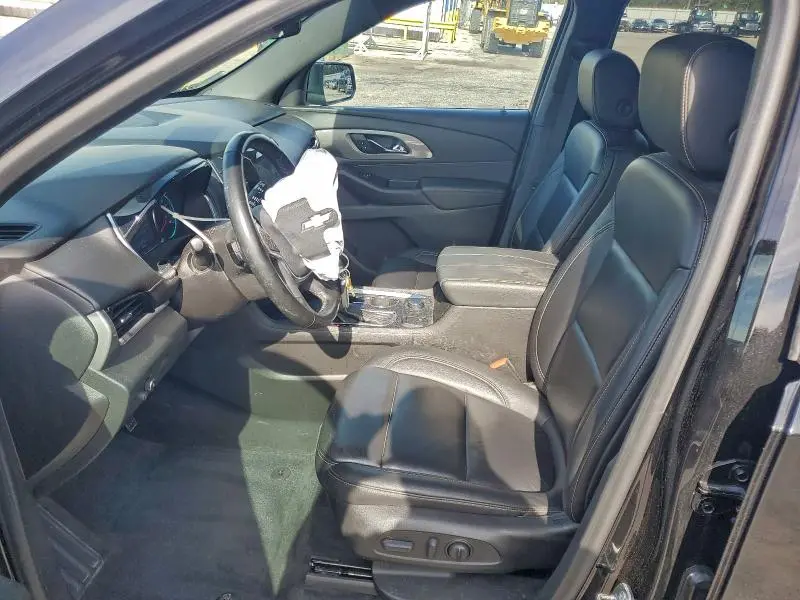 2023 CHEVROLET TRAVERSE LT  