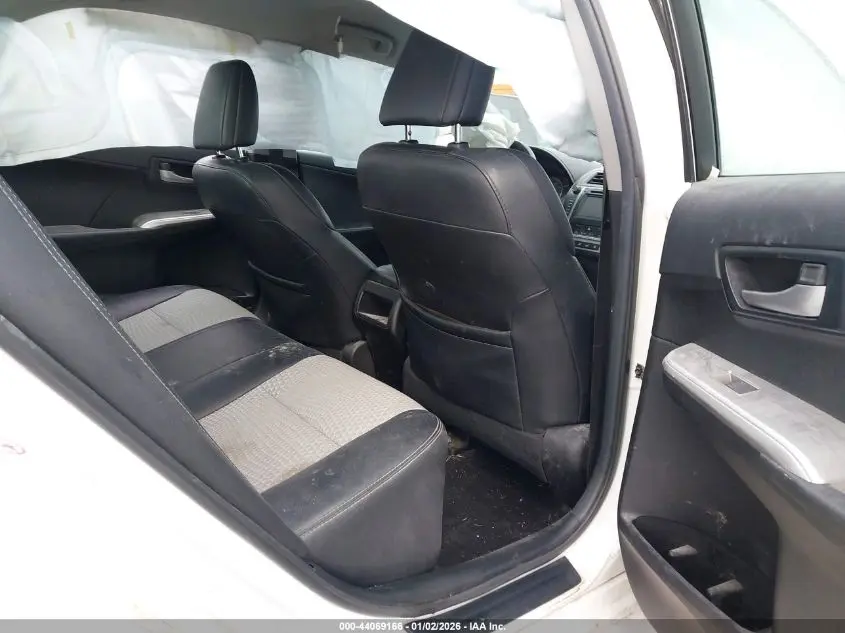 2014 TOYOTA CAMRY SE