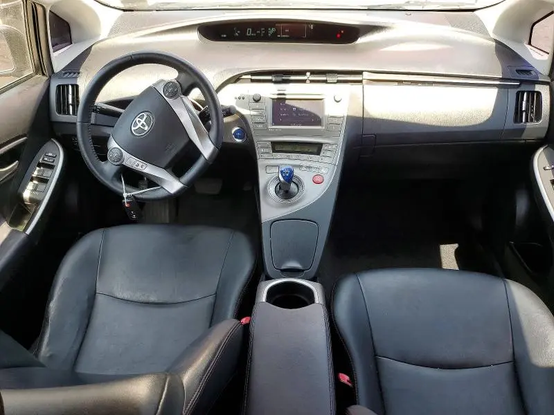 2013 TOYOTA PRIUS PERSONA SERIES SE  