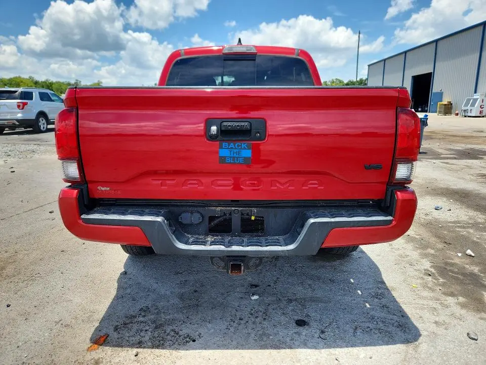 2022 TOYOTA TACOMA SR5 V6  