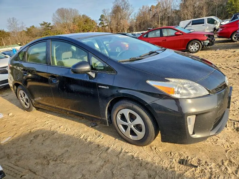2015 TOYOTA PRIUS   