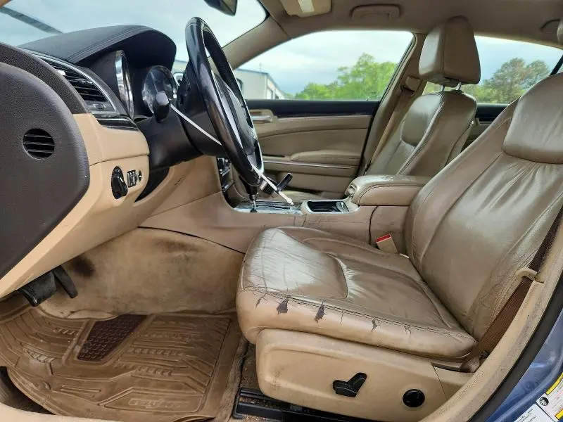 2011 CHRYSLER 300 LIMITED  