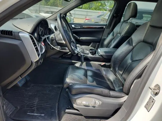 2016 PORSCHE CAYENNE S  