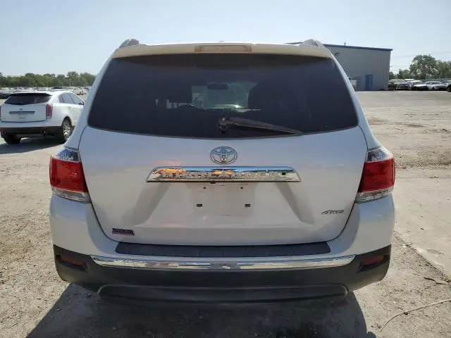 2011 TOYOTA HIGHLANDER LIMITED