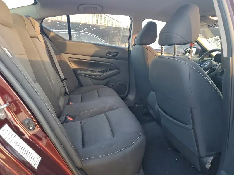 2023 NISSAN ALTIMA SV  