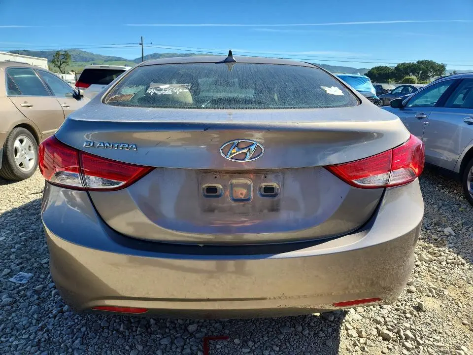 2013 HYUNDAI ELANTRA GLS  
