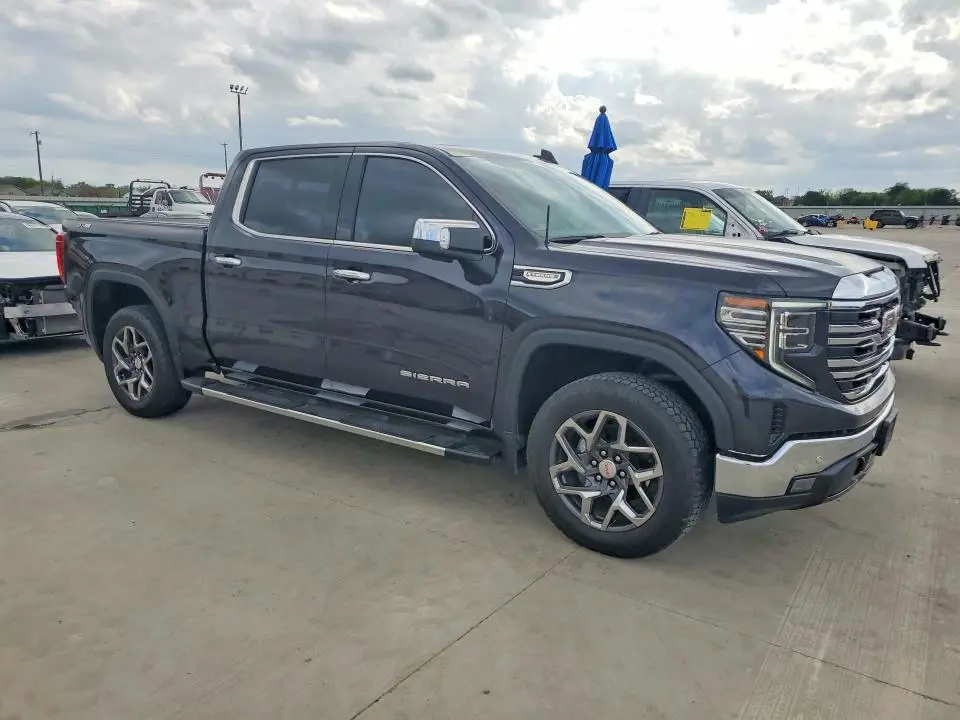 2024 GMC SIERRA K1500 SLT  
