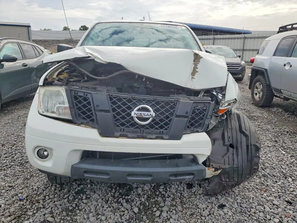 2018 NISSAN FRONTIER SV  