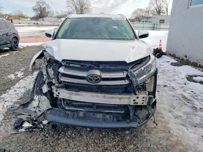 2017 TOYOTA HIGHLANDER LIMITED  