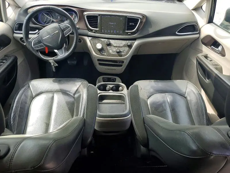 2017 CHRYSLER PACIFICA TOURING L  
