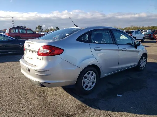 2011 FORD FIESTA SE  