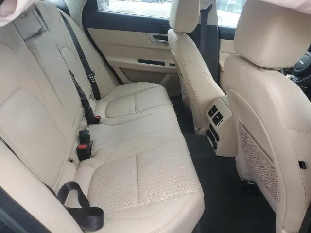 2020 JAGUAR XF PRESTIGE  
