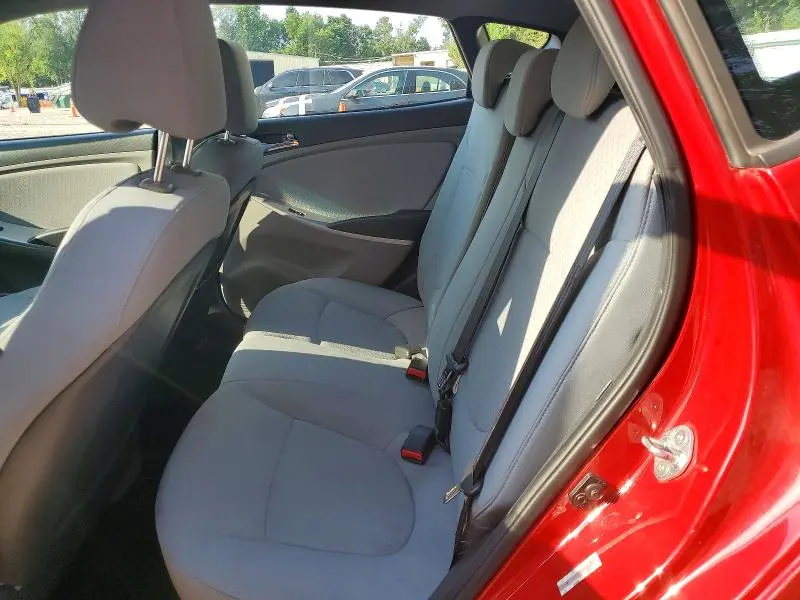 2013 HYUNDAI ACCENT SE  
