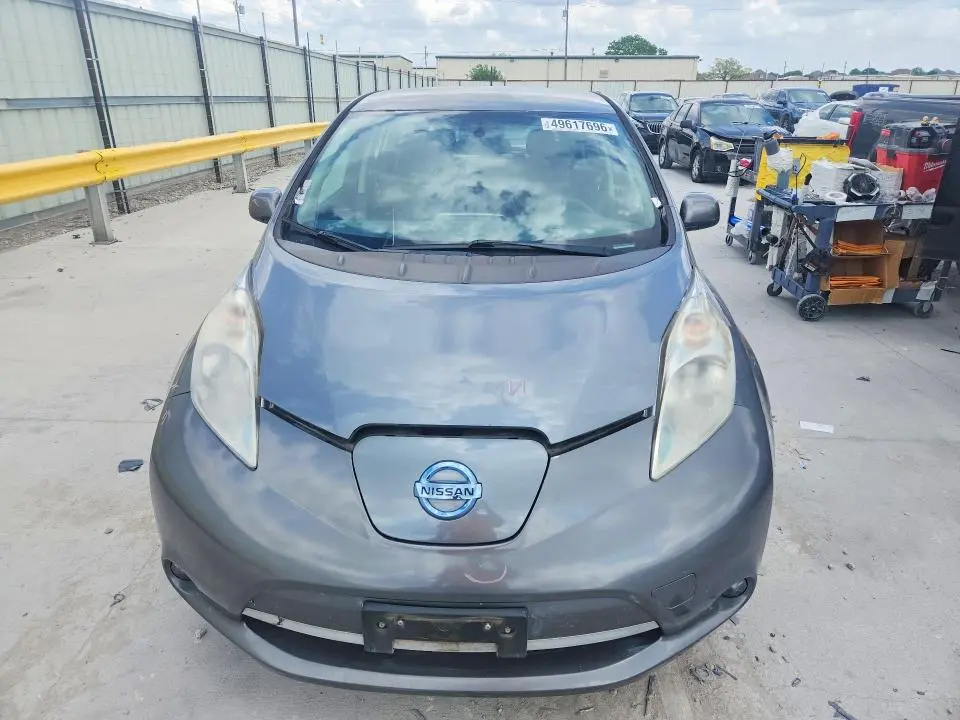 2015 NISSAN LEAF S  