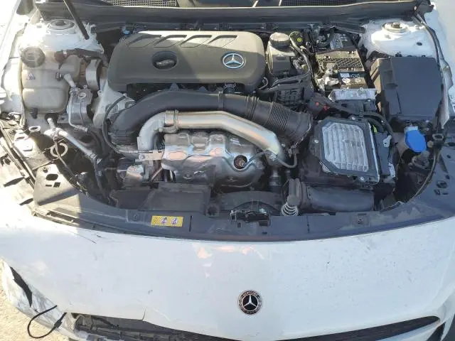 2025 MERCEDES-BENZ CLA 250  