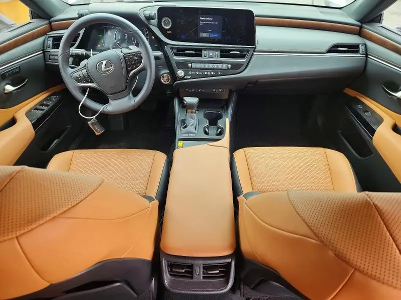 2025 LEXUS ES 300H BASE  