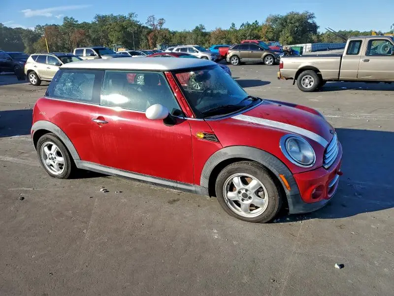 2011 MINI COOPER   