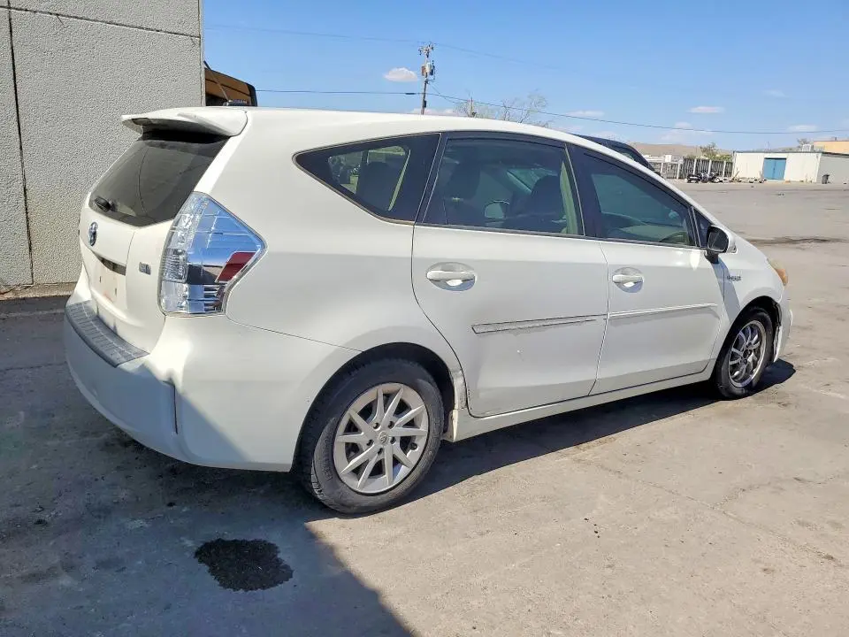 2012 TOYOTA PRIUS V THREE  