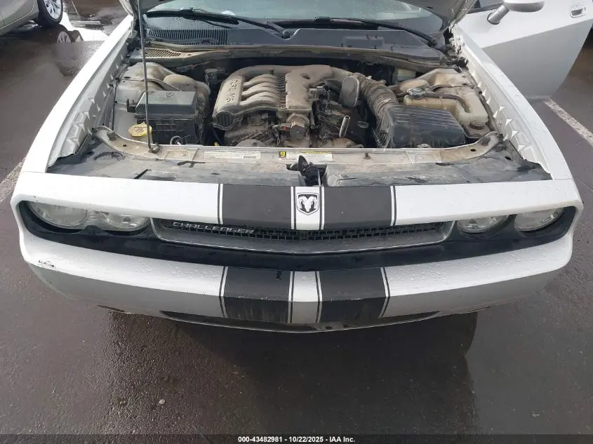 2010 DODGE CHALLENGER SE