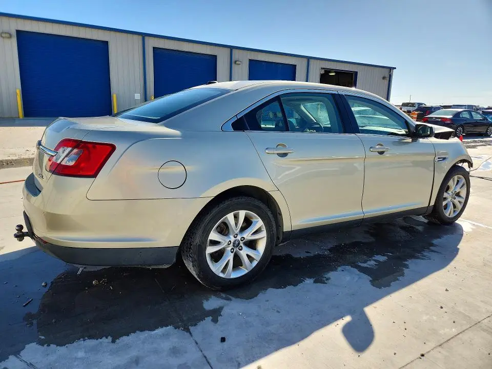 2011 FORD TAURUS SEL  