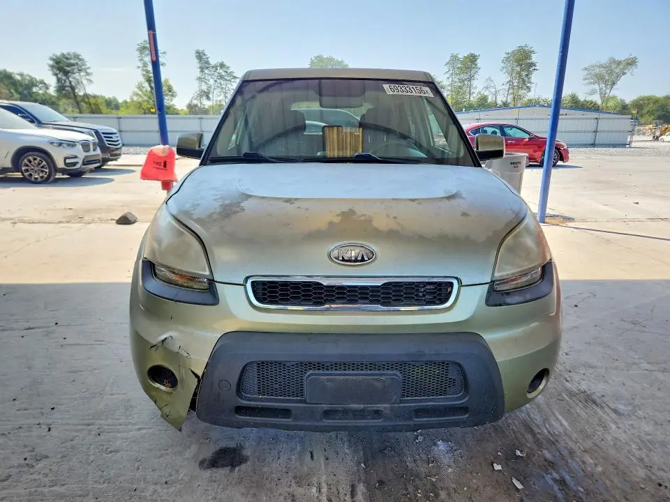2011 KIA SOUL +  