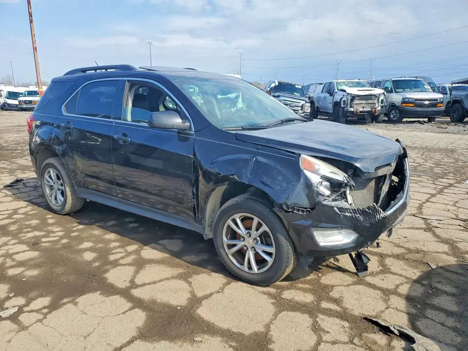 2017 CHEVROLET EQUINOX LT  