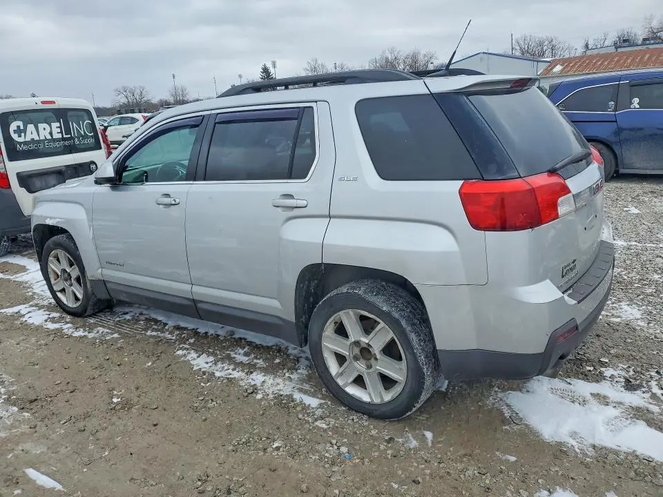 2010 GMC TERRAIN SLE  