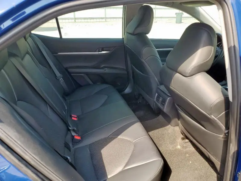 2024 TOYOTA CAMRY XLE  