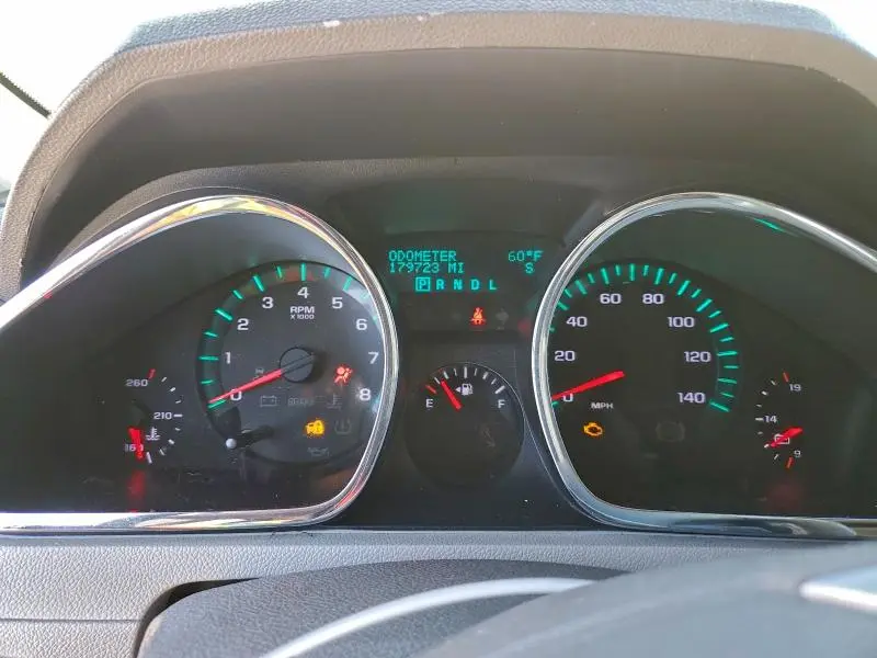 2011 CHEVROLET TRAVERSE LT  