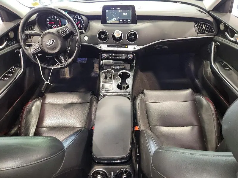 2018 KIA STINGER PREMIUM  