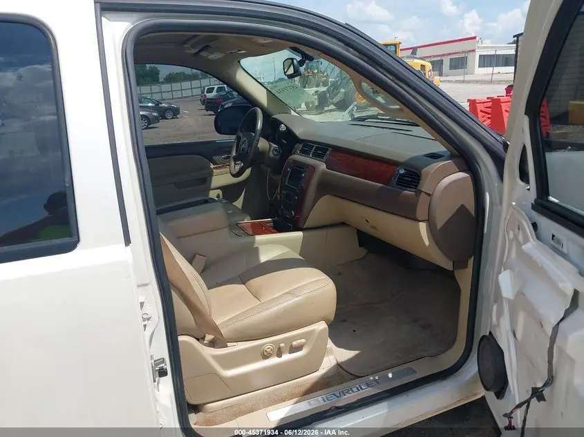 2010 CHEVROLET AVALANCHE 1500 LTZ