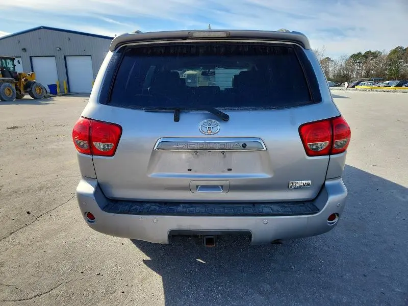 2011 TOYOTA SEQUOIA PLATINUM  