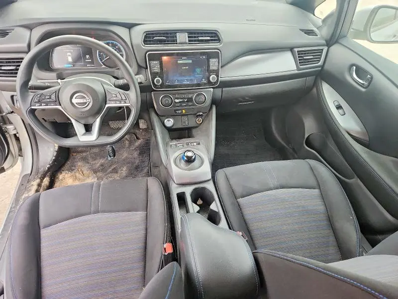 2024 NISSAN LEAF S  