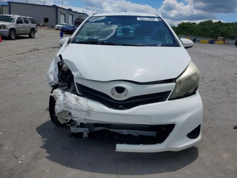 2013 TOYOTA YARIS 5-DOOR LE  