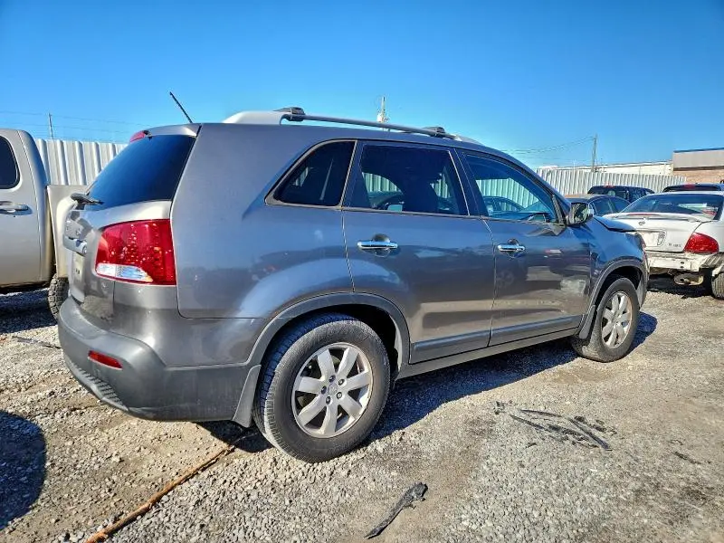 2012 KIA SORENTO BASE  